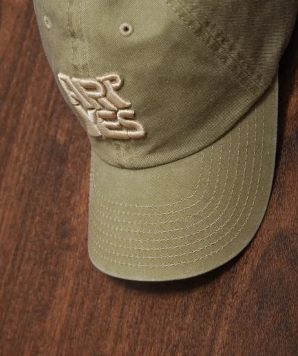 Ego Jockey Ecru on Beige Arpyes