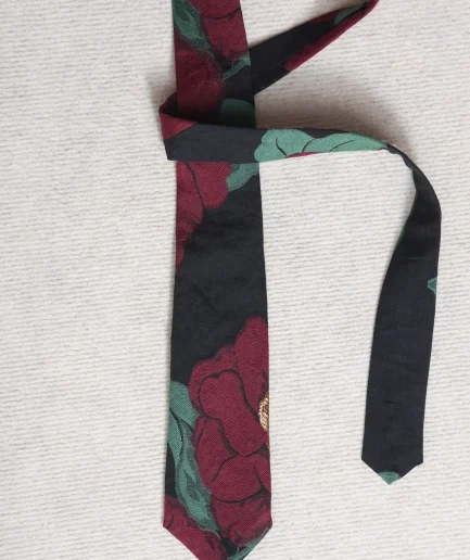 Believe Tie Bordeaux Arpyes