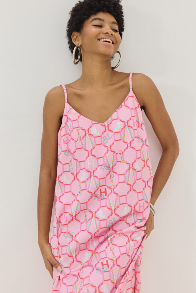 hemithea12187691-684x1024
