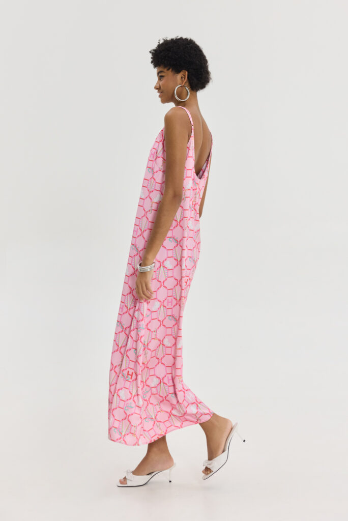 hemithea12187710-684x1024